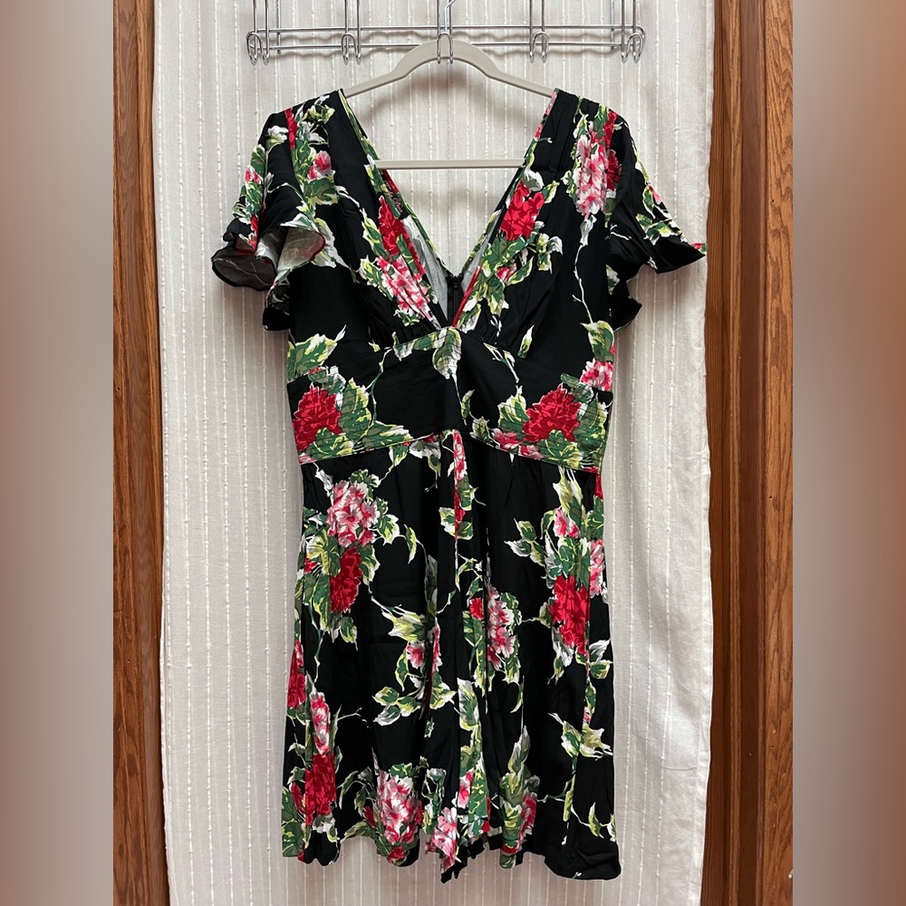 Trashy Diva Garden Party
Camilla romper Size 14
